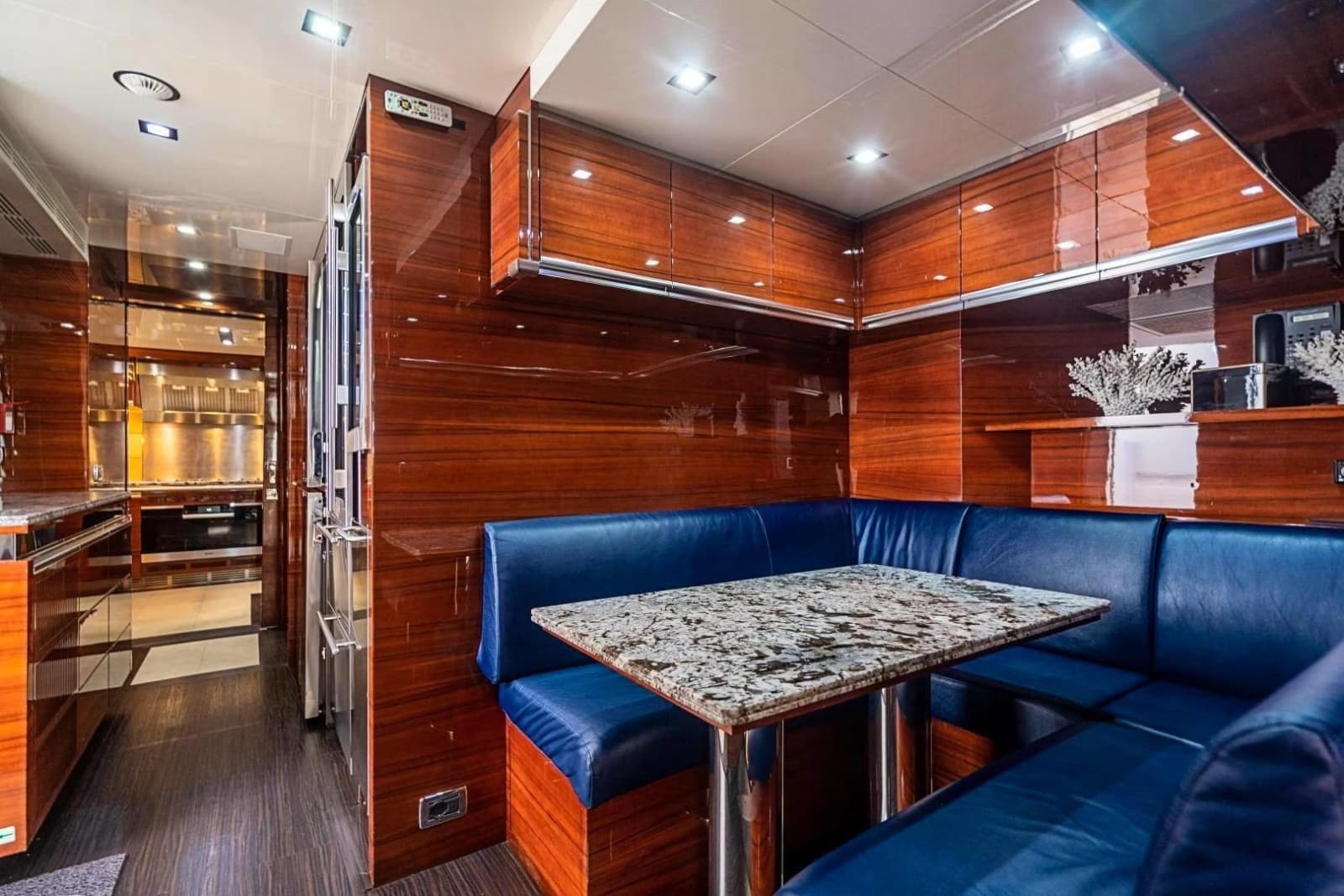2011 Benetti Classic 121 - Photo 17