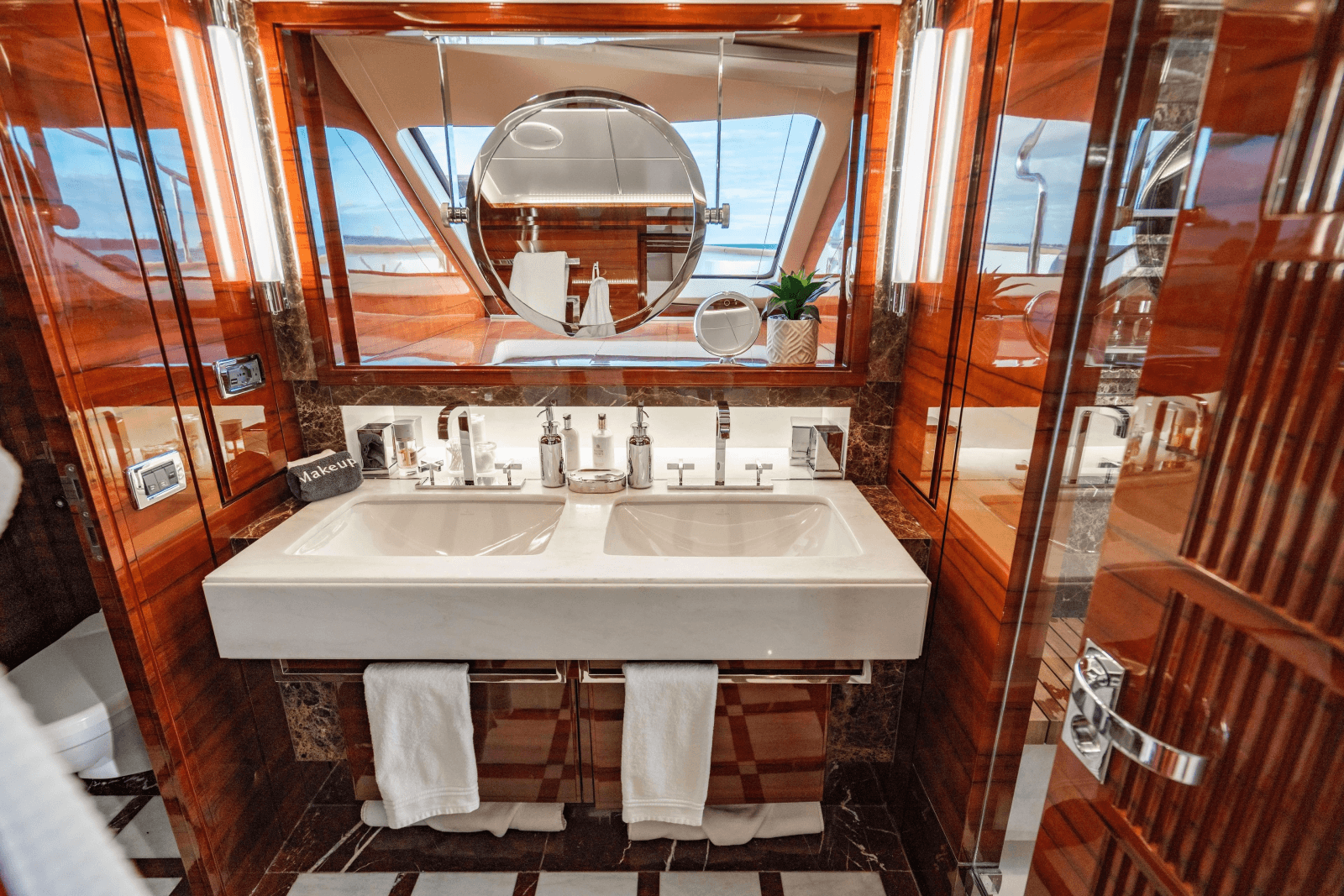 2011 Benetti Classic 121 - Photo 31