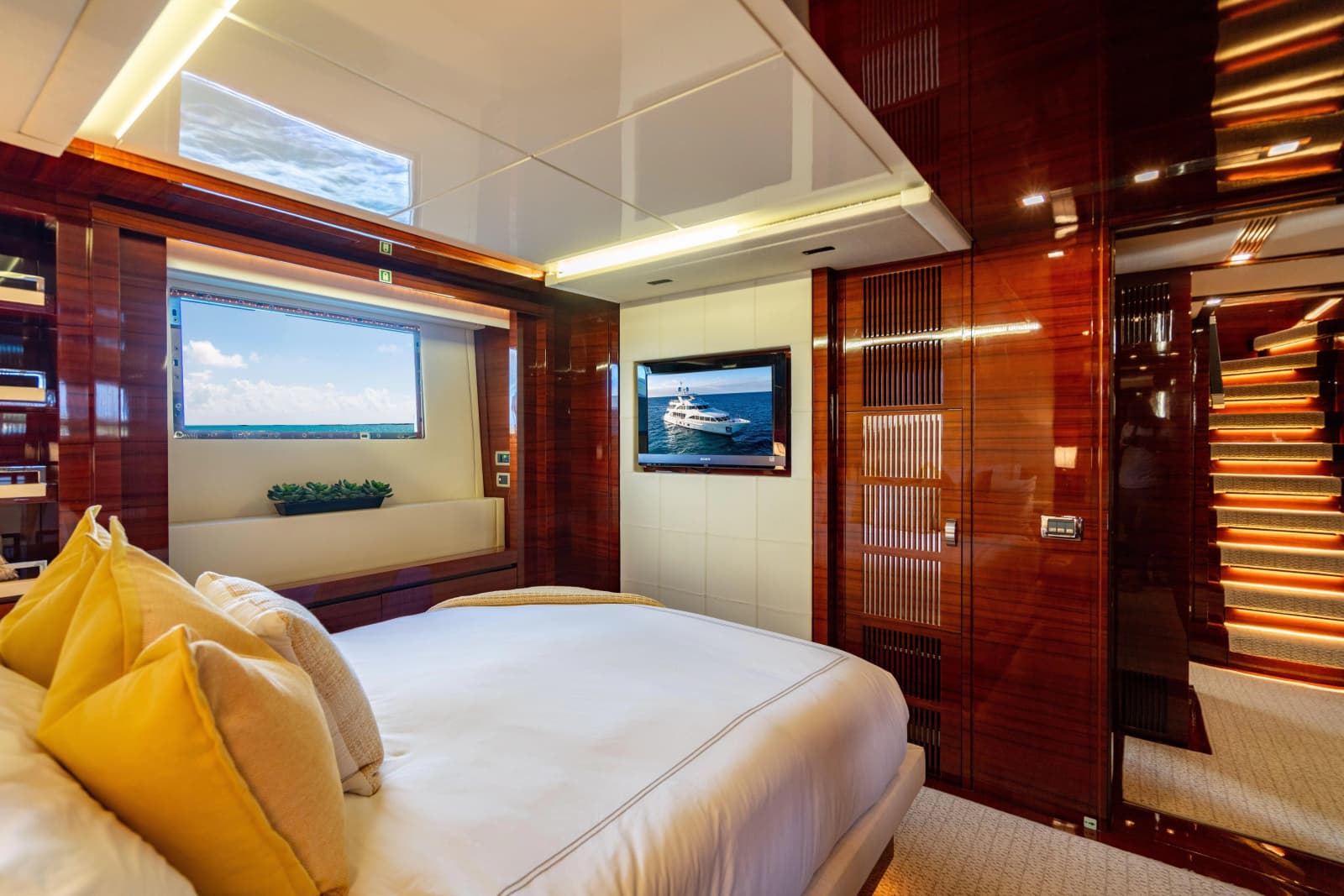 2011 Benetti Classic 121 - Photo 43