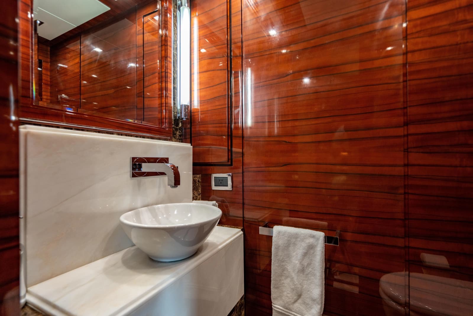 2011 Benetti Classic 121 - Photo 21