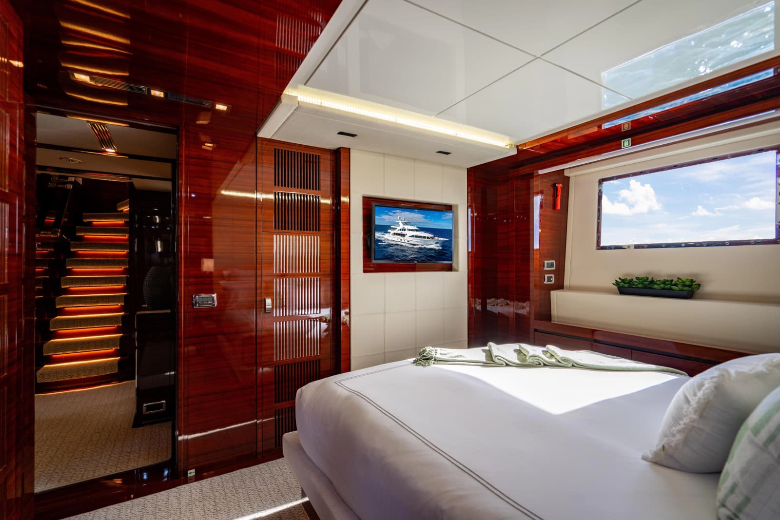 2011 Benetti Classic 121 - Photo 40