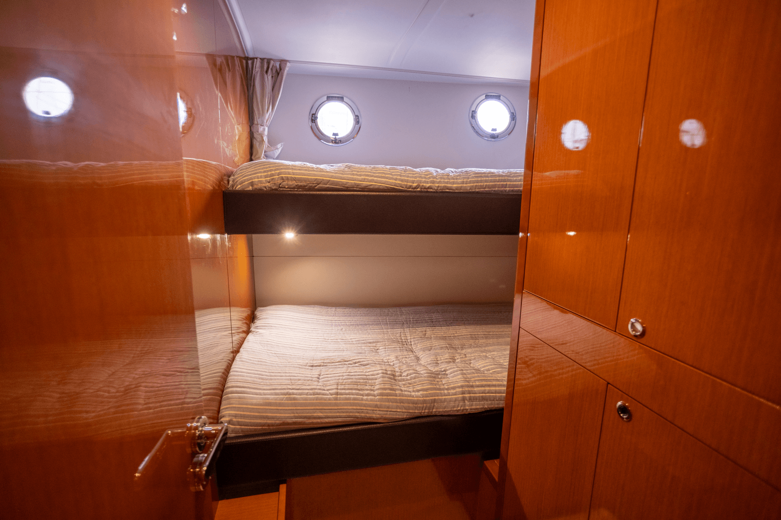 2017 Beneteau Swift Trawler 50 - Photo 34