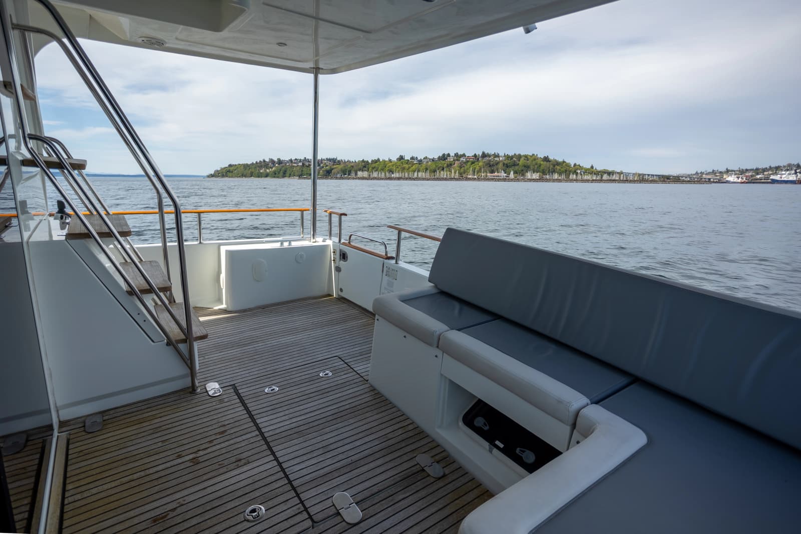 2017 Beneteau Swift Trawler 50 - Photo 9