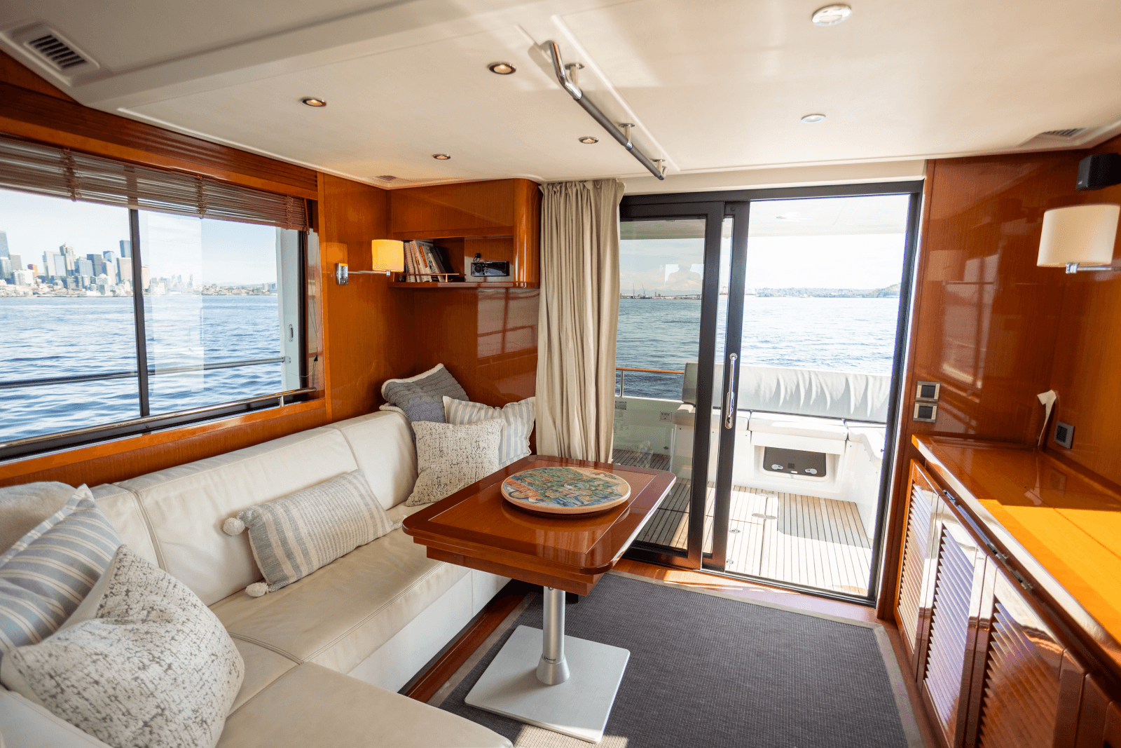 2017 Beneteau Swift Trawler 50 - Photo 17