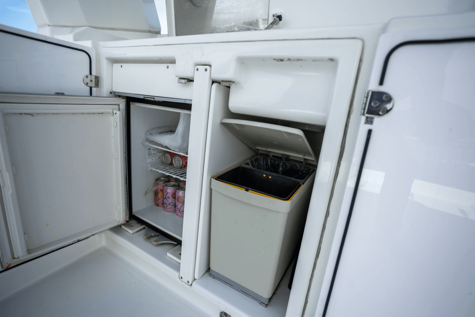 2017 Beneteau Swift Trawler 50 - Photo 11