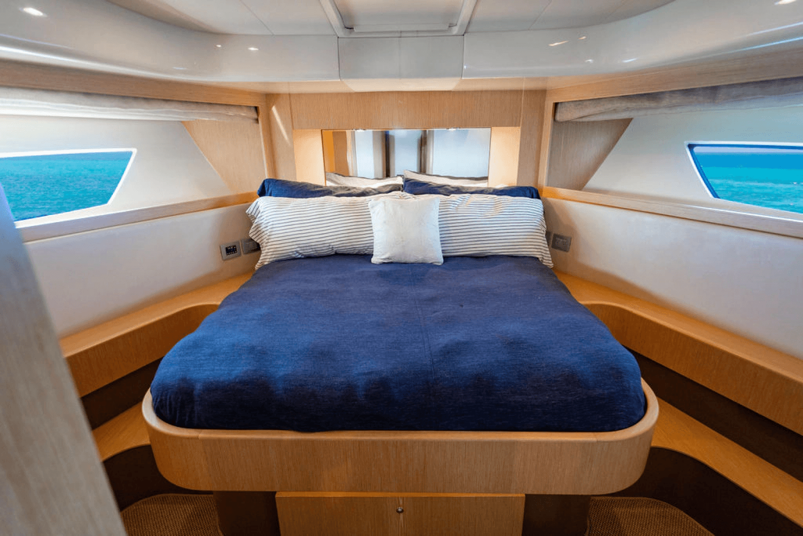 2012 Ferretti Yachts 62 FLY - Photo 47