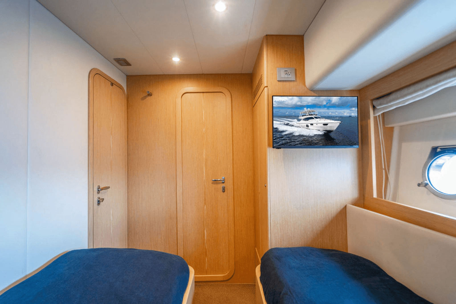 2012 Ferretti Yachts 62 FLY - Photo 50