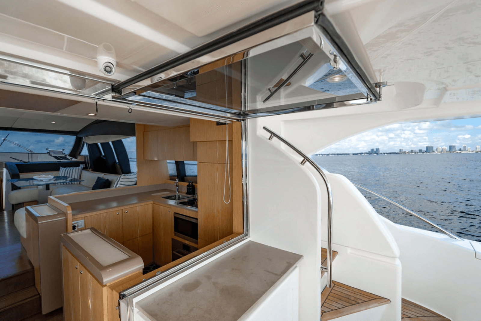 2012 Ferretti Yachts 62 FLY - Photo 15