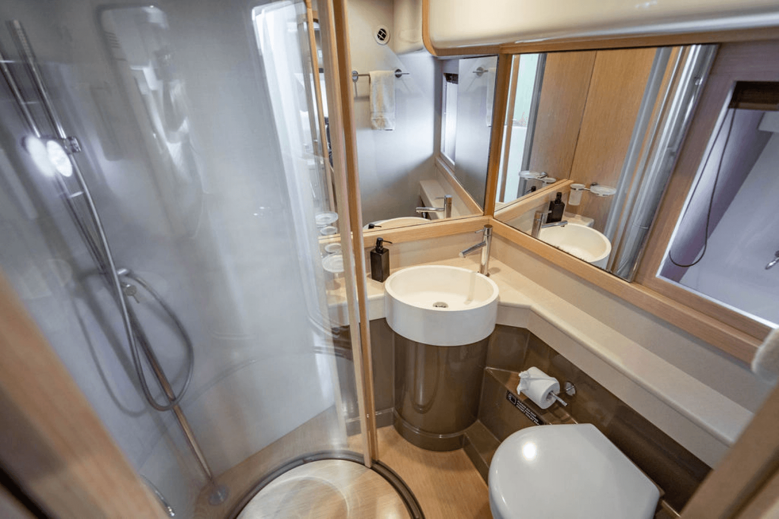 2012 Ferretti Yachts 62 FLY - Photo 48