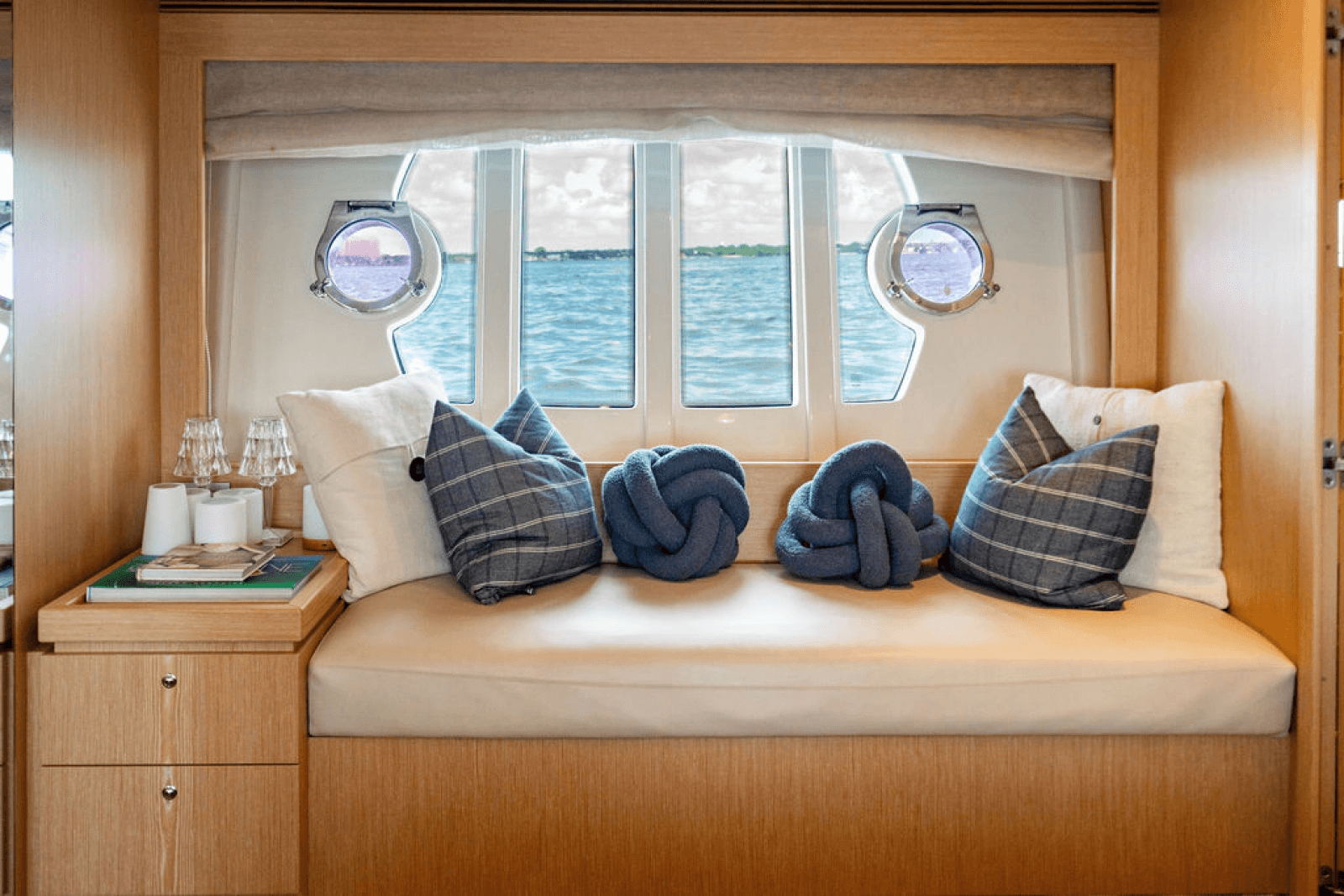 2012 Ferretti Yachts 62 FLY - Photo 43