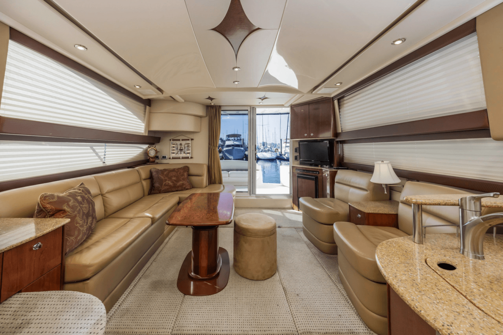 2008 Meridian 391 Sedan Bridge - Photo 45