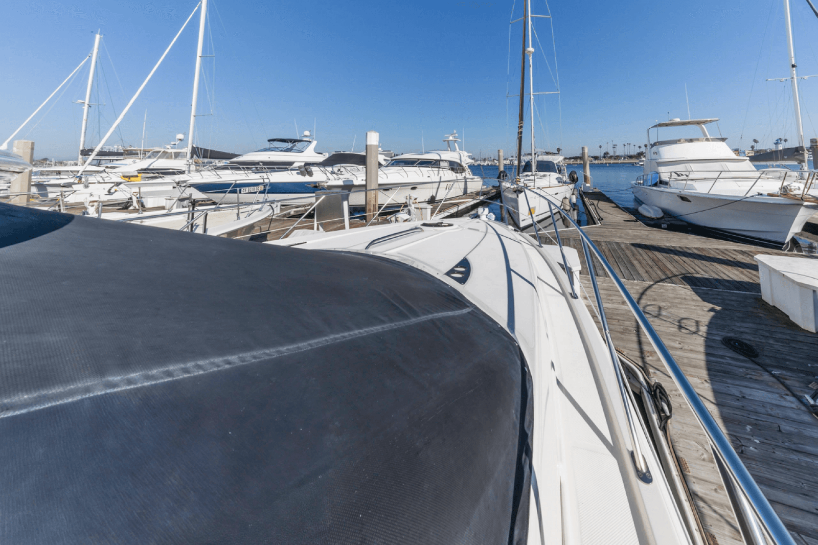 2008 Meridian 391 Sedan Bridge - Photo 18