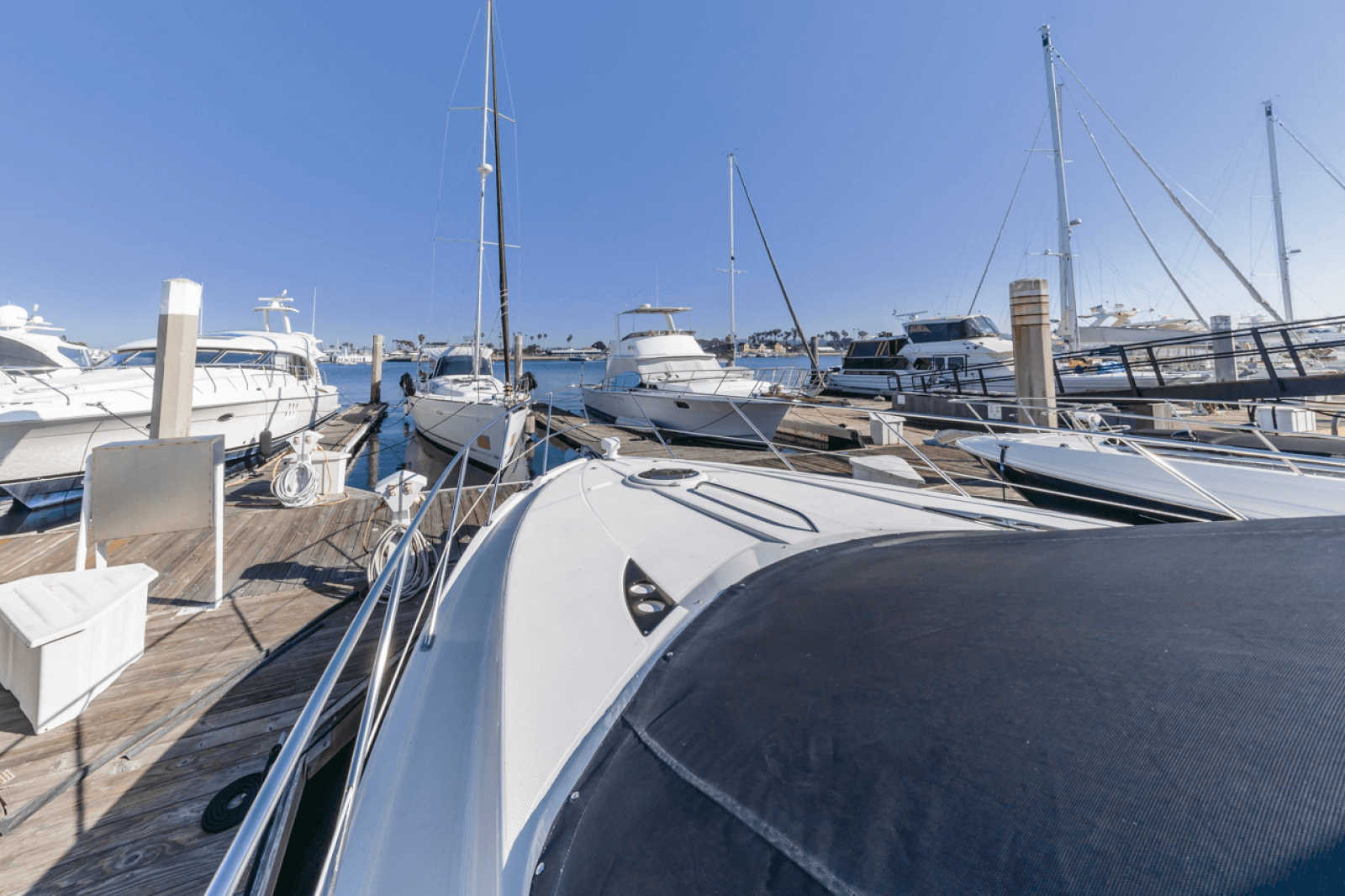 2008 Meridian 391 Sedan Bridge - Photo 19