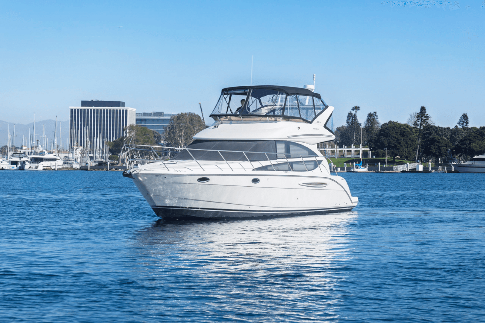 2008 Meridian 391 Sedan Bridge - Photo 6