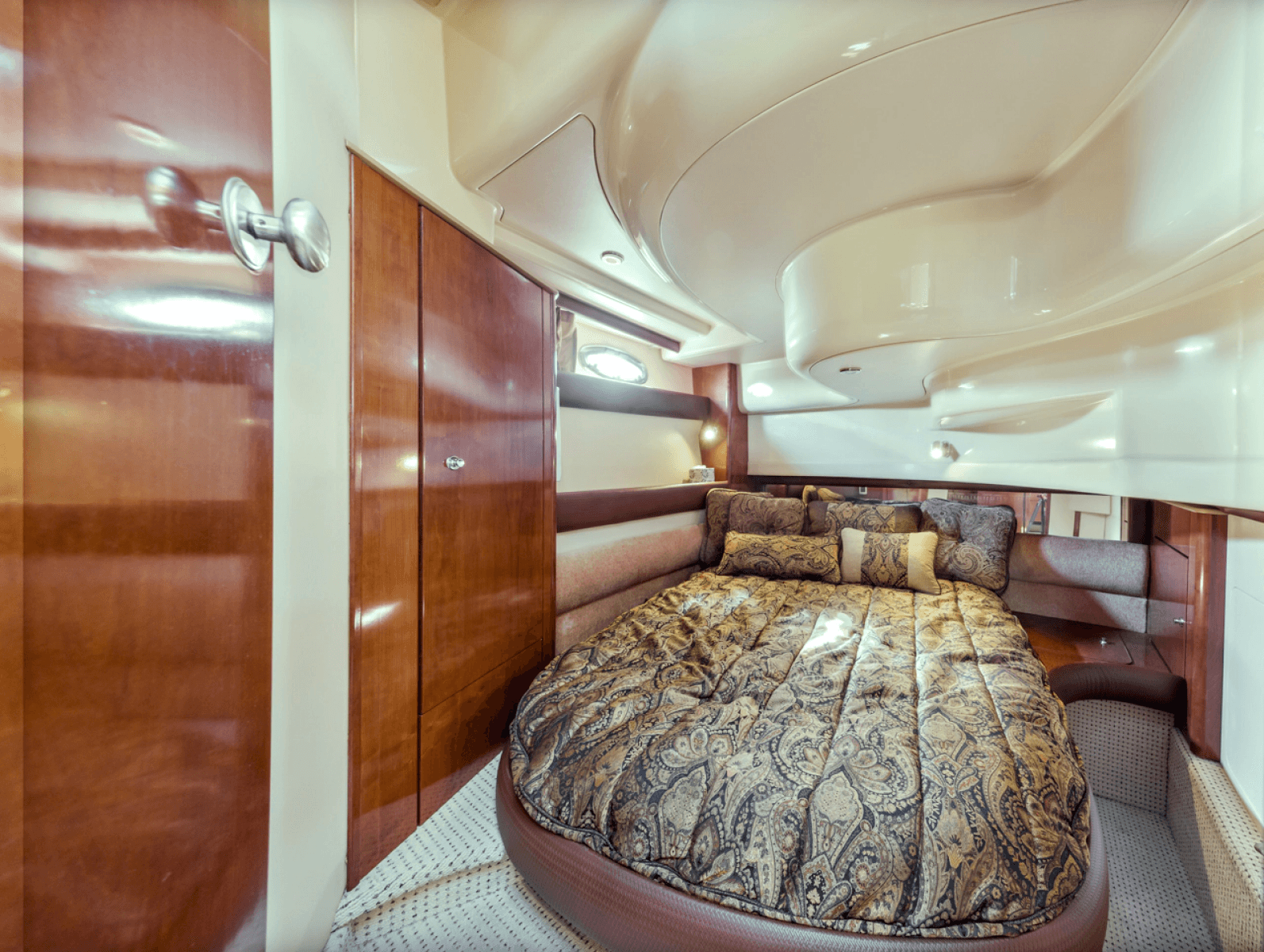 2008 Meridian 391 Sedan Bridge - Photo 37
