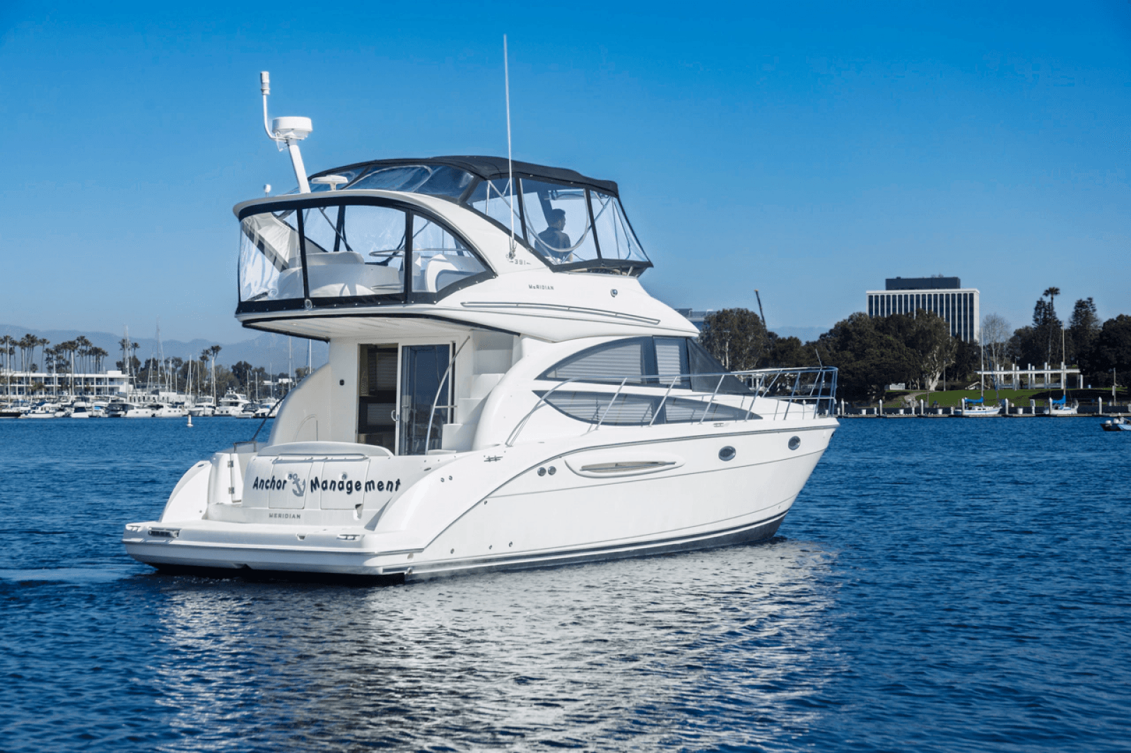 2008 Meridian 391 Sedan Bridge - Photo 2