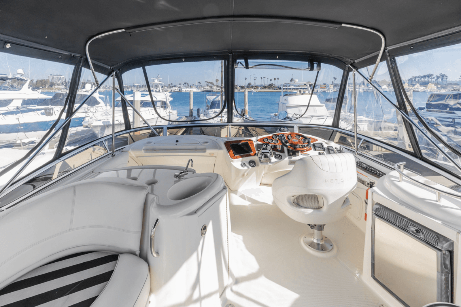 2008 Meridian 391 Sedan Bridge - Photo 21
