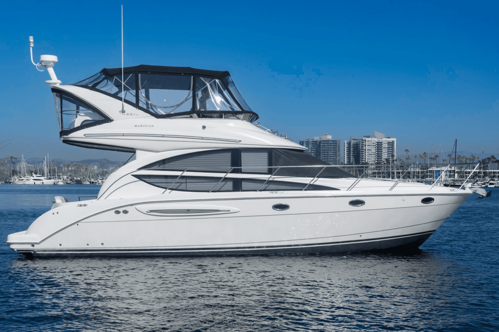 2008 Meridian 391 Sedan Bridge - Photo 1