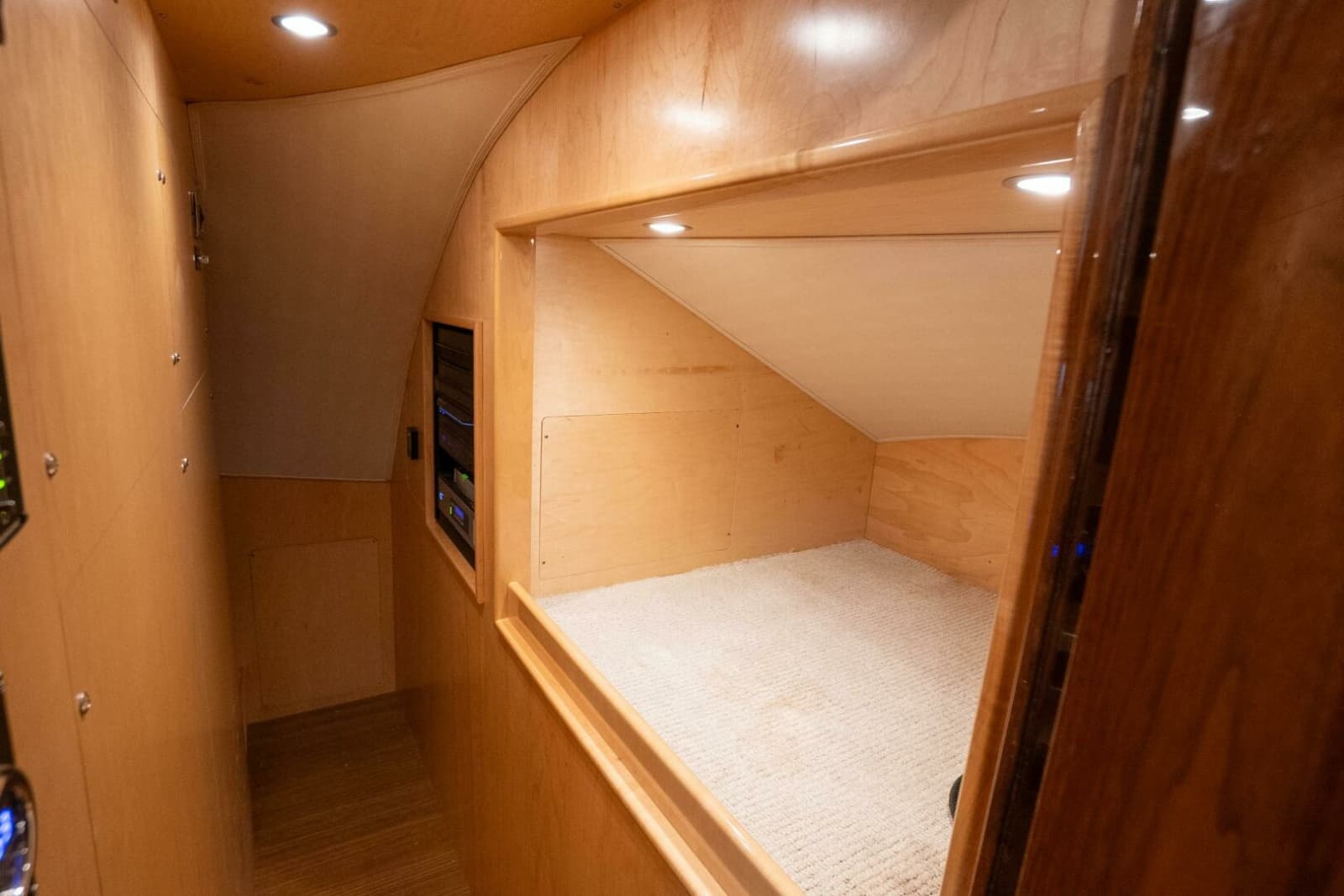 2021 Viking 72 Enclosed Bridge - Photo 17