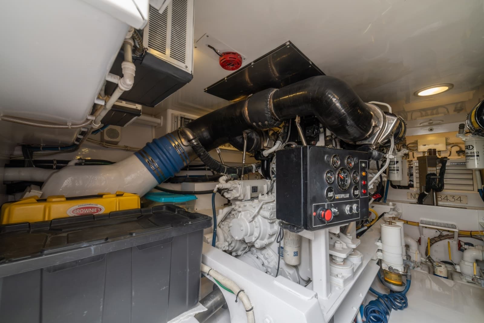 2012 Viking 60 Convertible - Photo 70