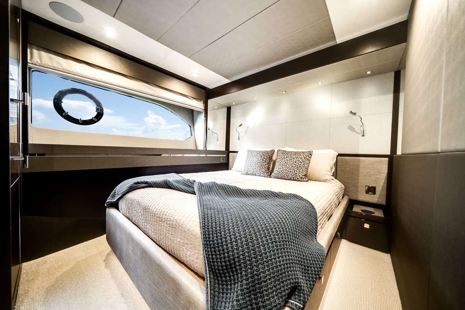 2019 Sunseeker 76 Flybridge - Photo 28