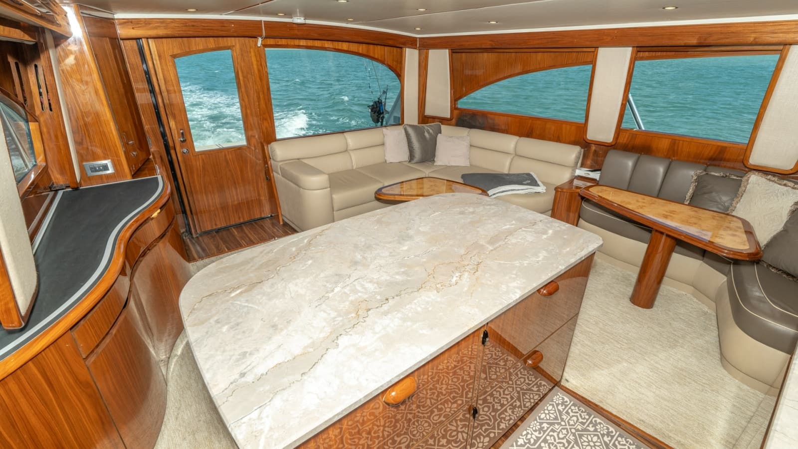2017 Viking 55 Convertible - Photo 5