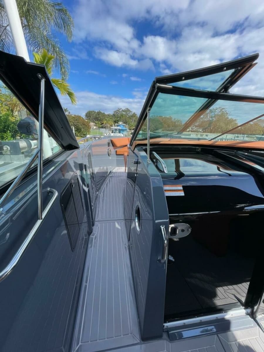 2023 Cruisers Yachts 38 GLS - Photo 29