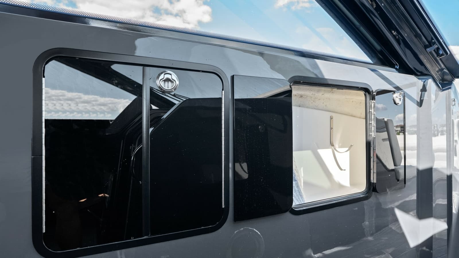 2023 Cruisers Yachts 42 GLS - Photo 25