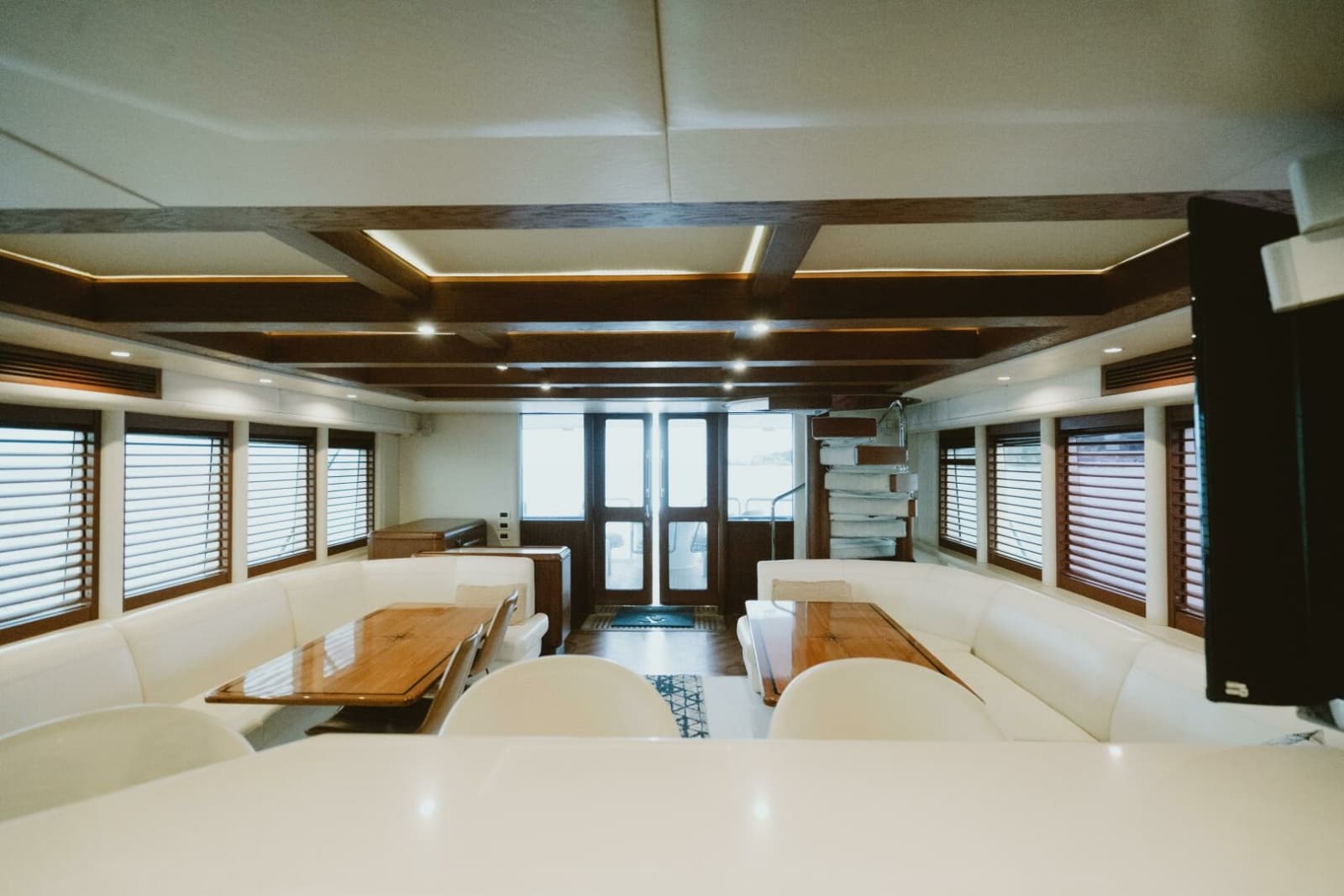 1996 Oceanfast 87 Enclosed Bridge Sportfish - Photo 5