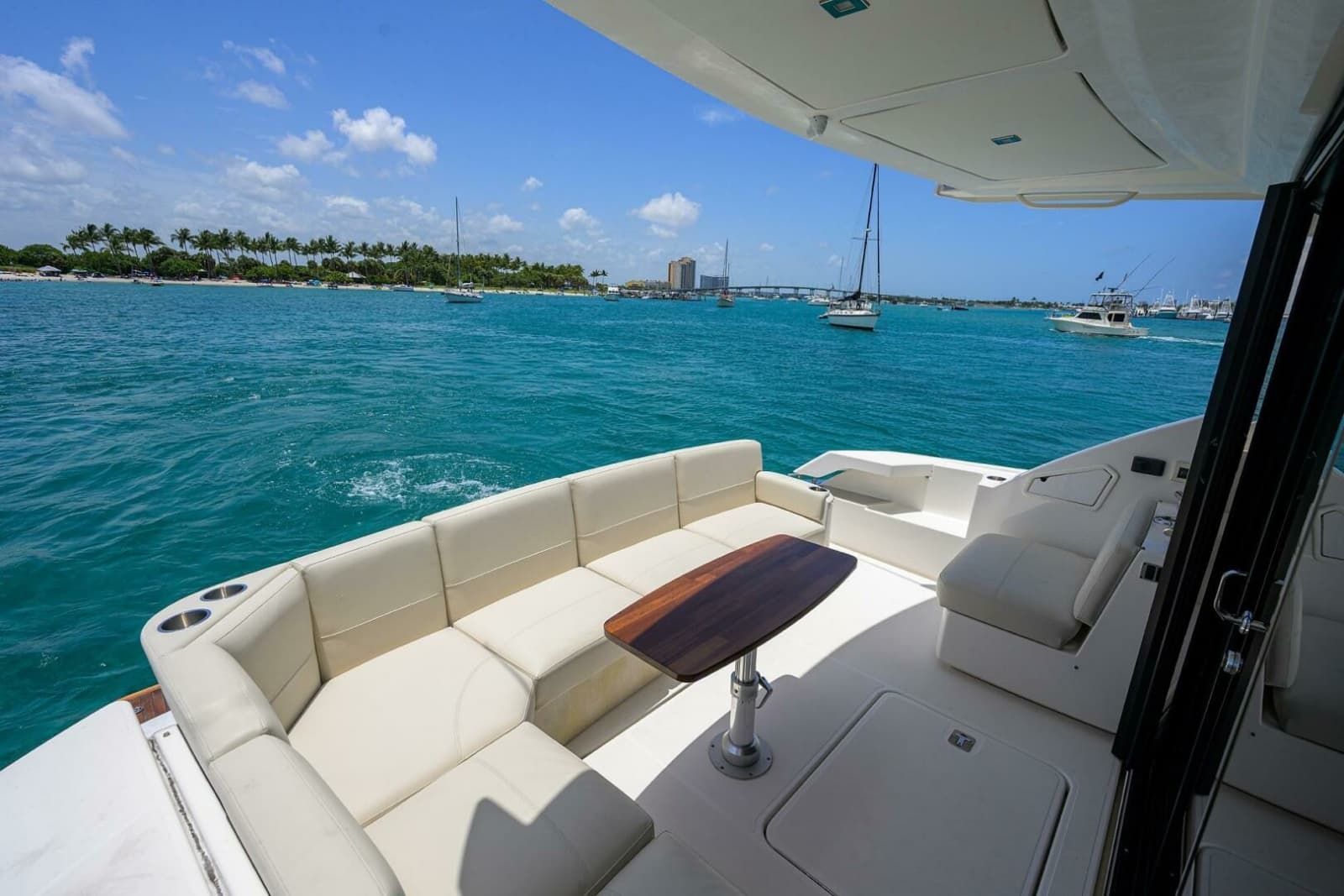 2023 Tiara Yachts C49 - Photo 40