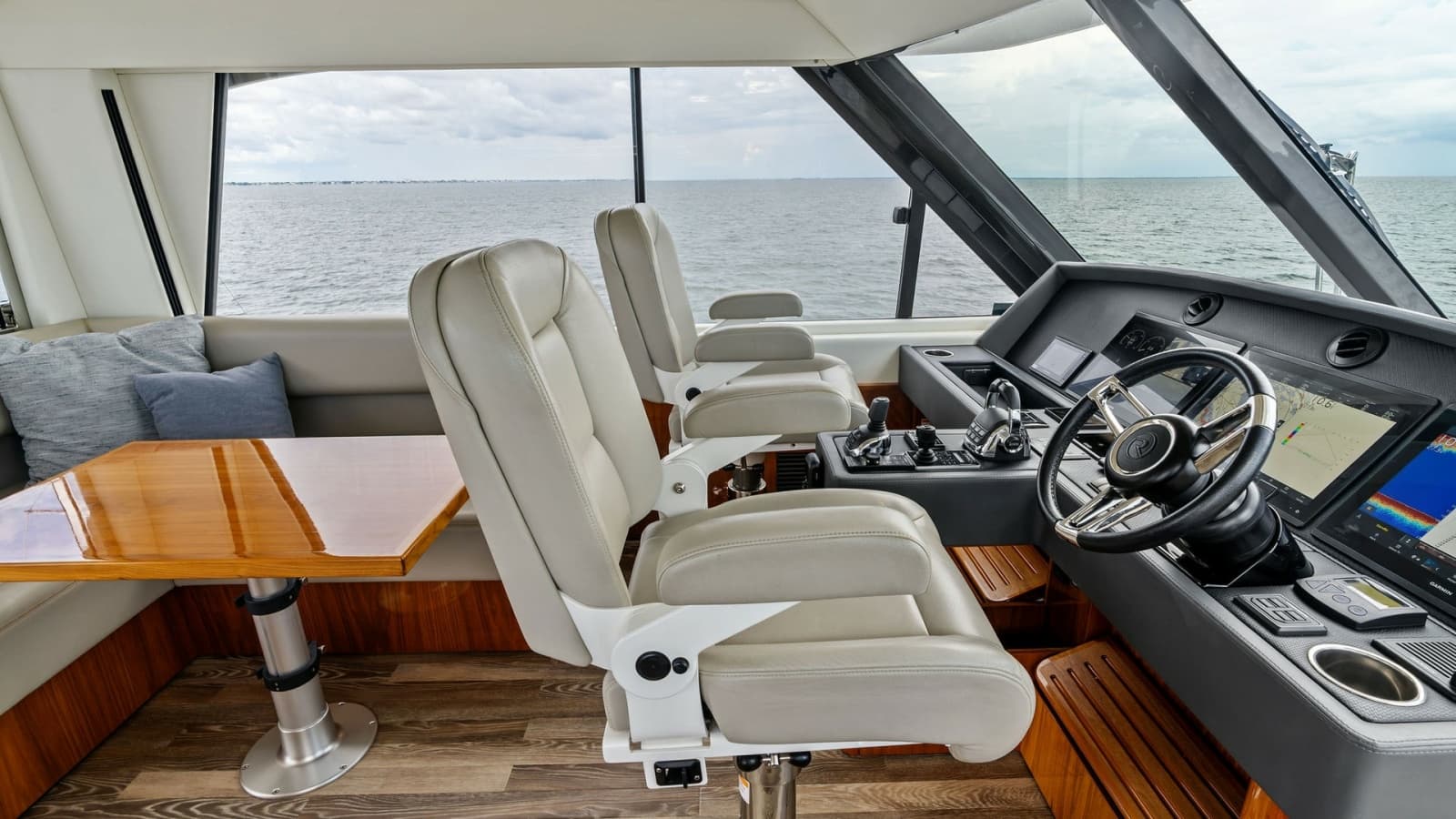 2021 Riviera 57 Enclosed Bridge - Photo 48