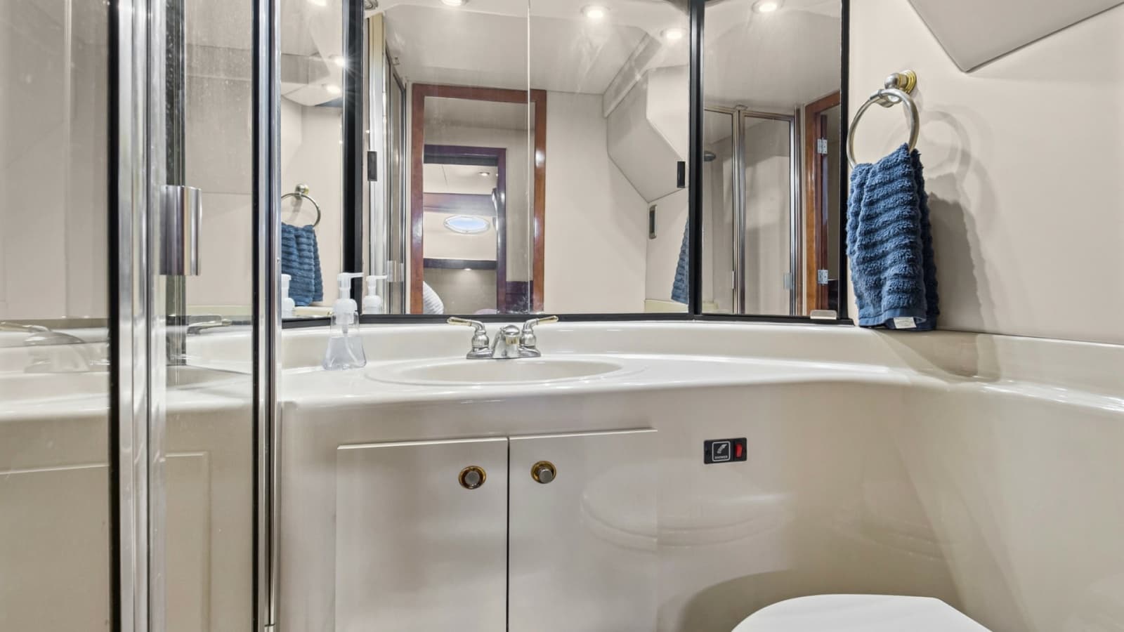 2007 Meridian 490 SE Pilot House - Photo 17
