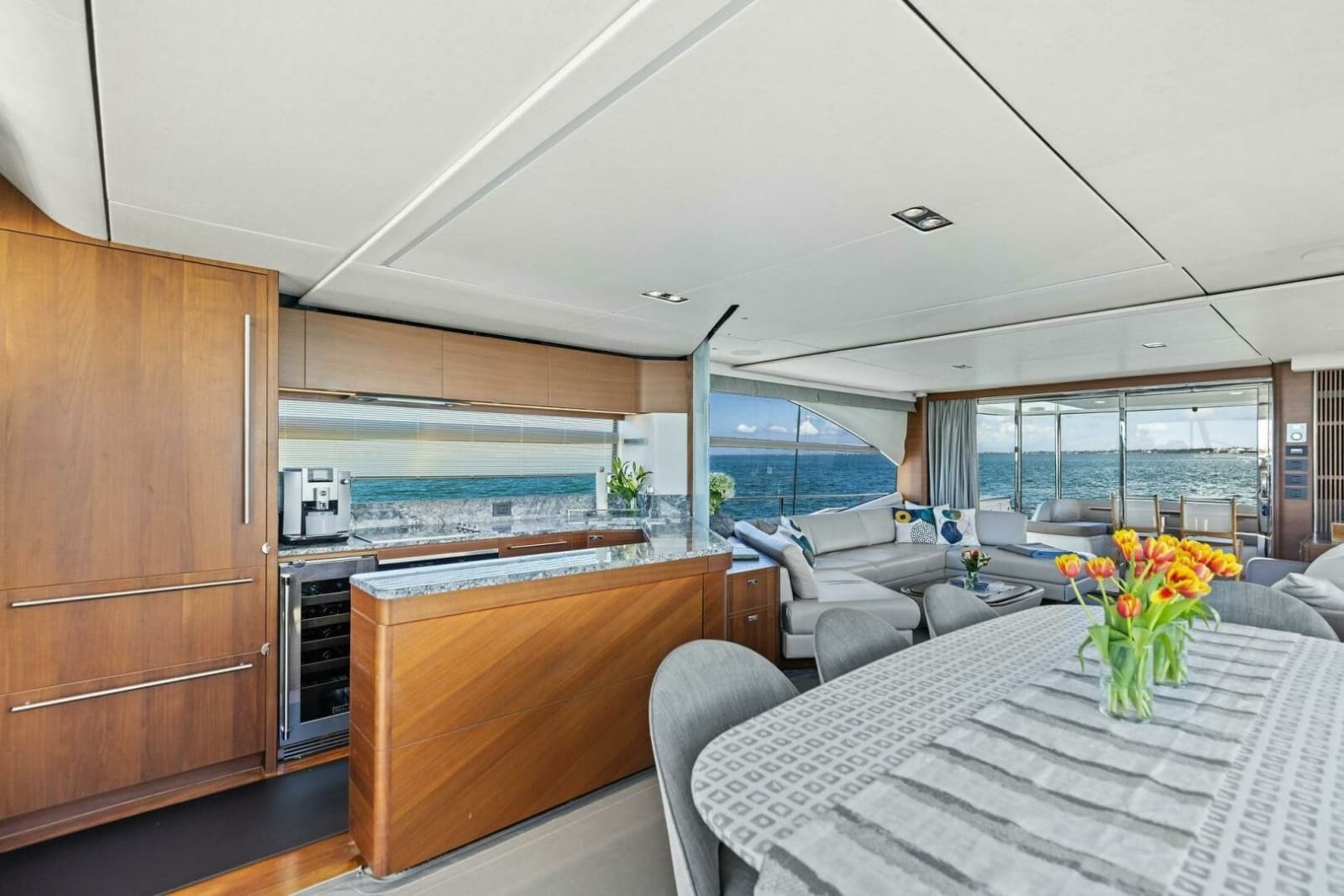 2018 Princess Y75 Motor Yacht - Photo 31