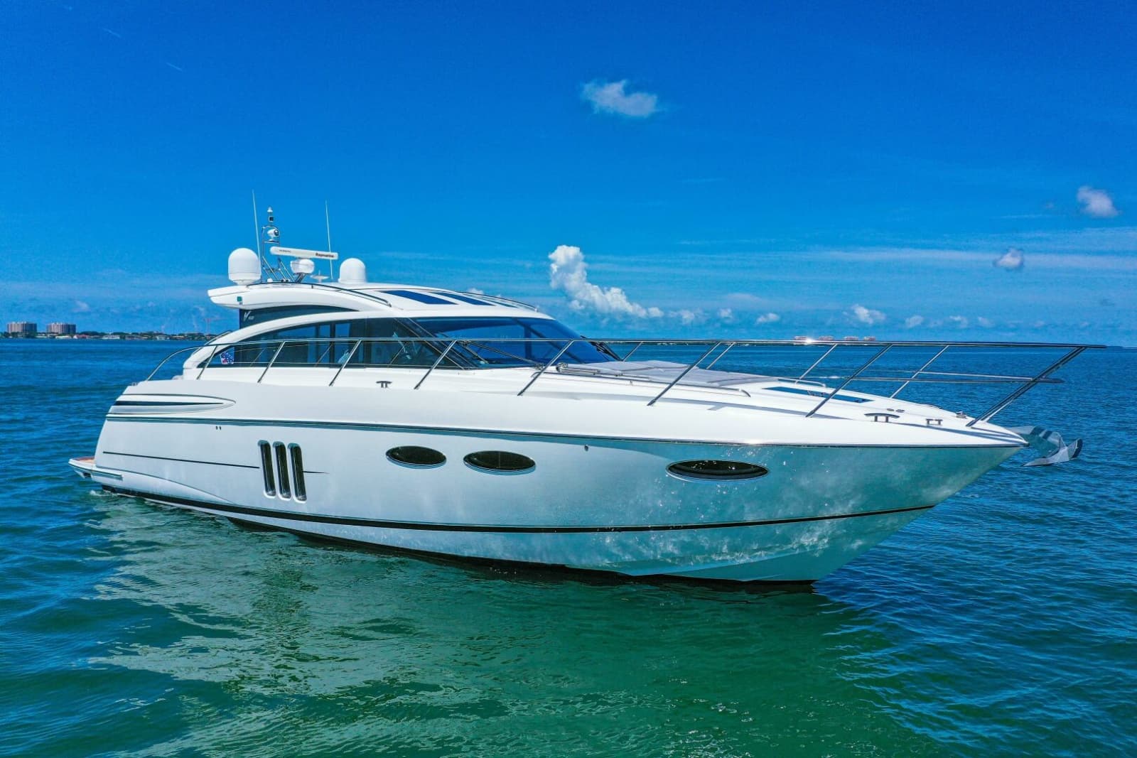 2011 Princess V52 - Photo 2