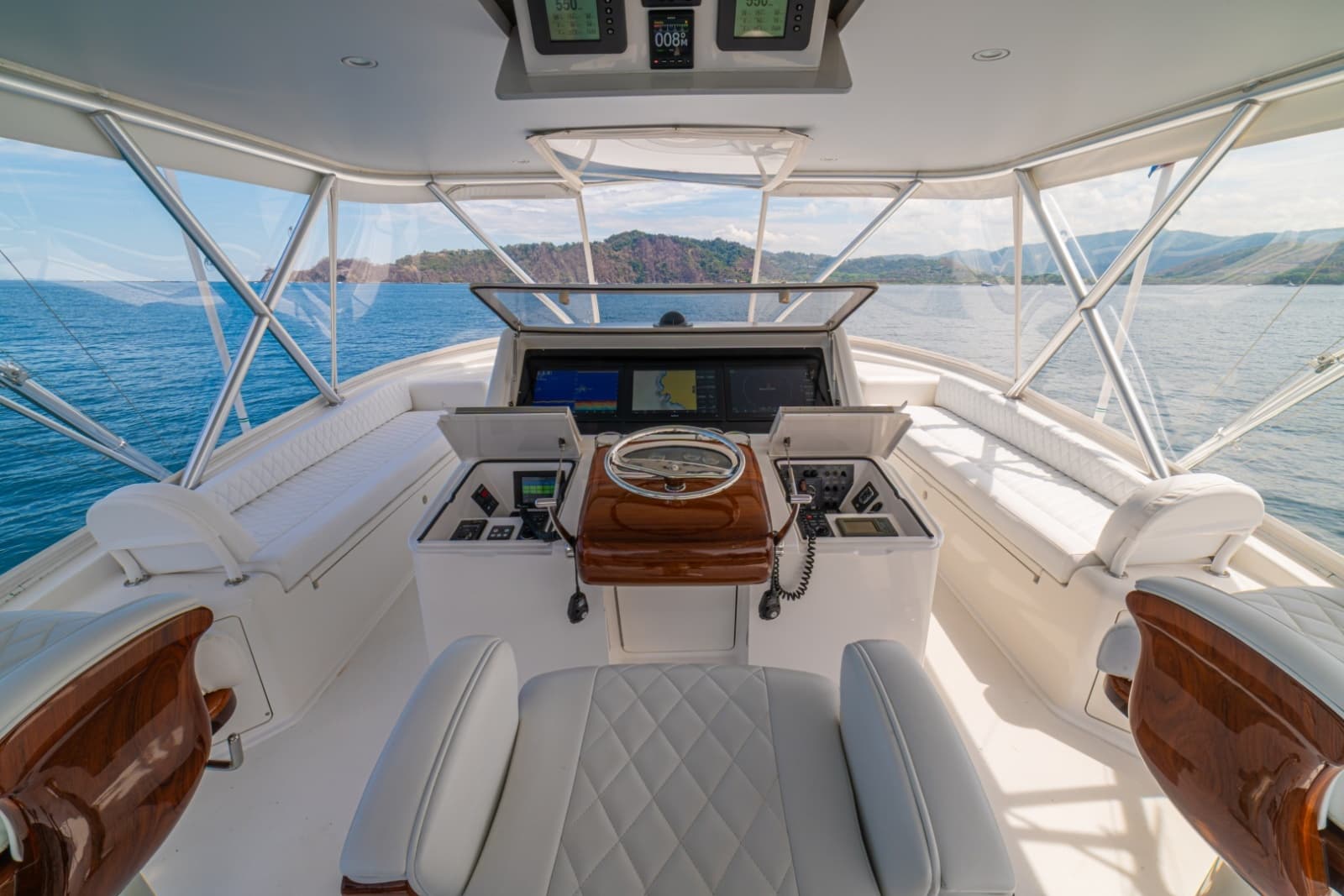 2012 Viking 60 Convertible - Photo 6