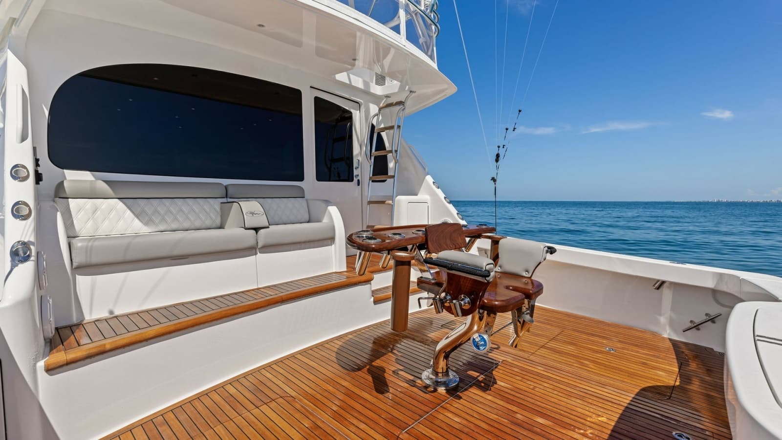 2024 Viking 54 Convertible - Photo 10