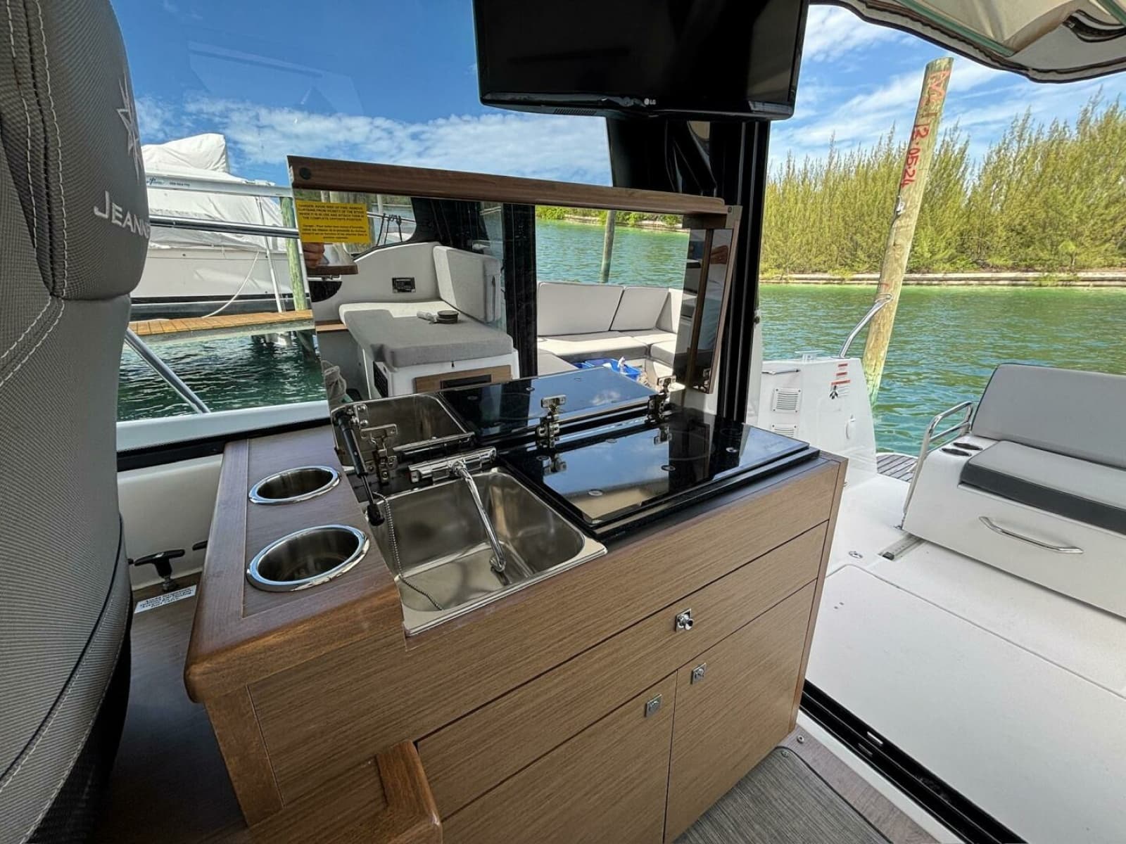 2020 Jeanneau NC895 - Photo 12
