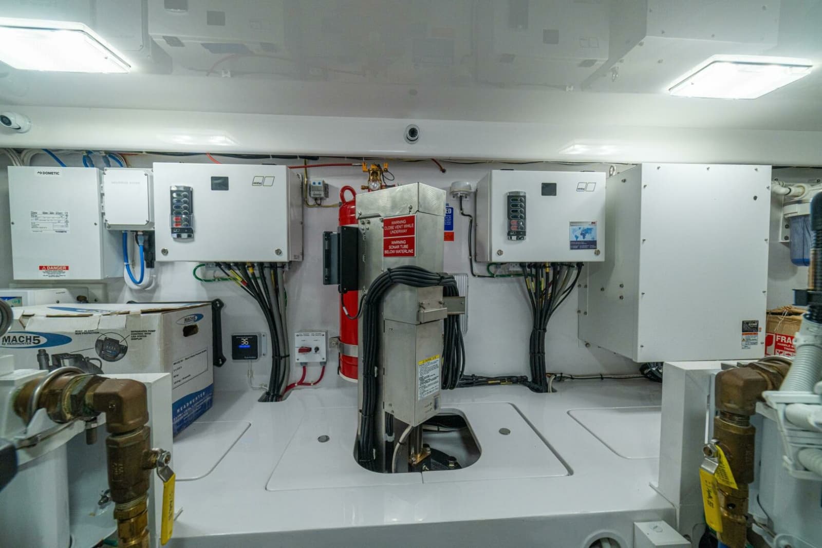 2025 Viking 58 Convertible - Photo 49