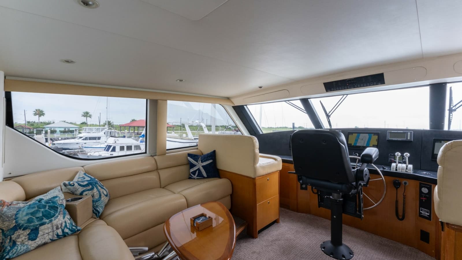 2001 Viking 65 Enclosed Bridge - Photo 30