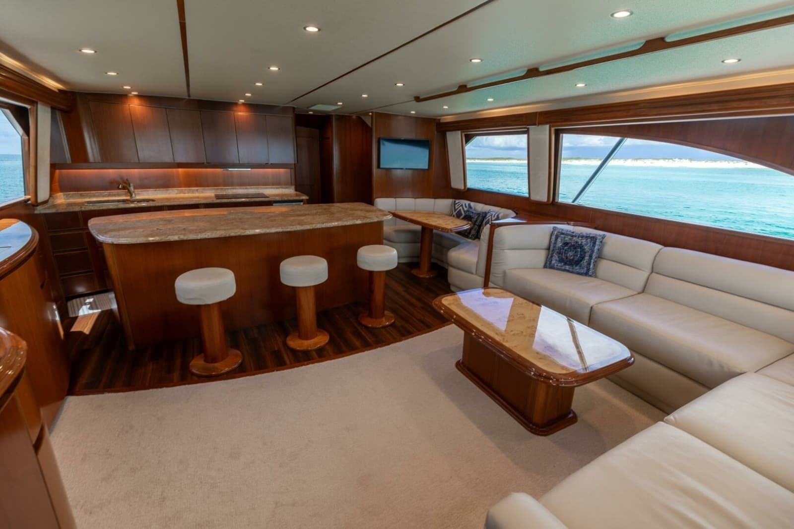 2015 Viking 70 Convertible - Photo 3