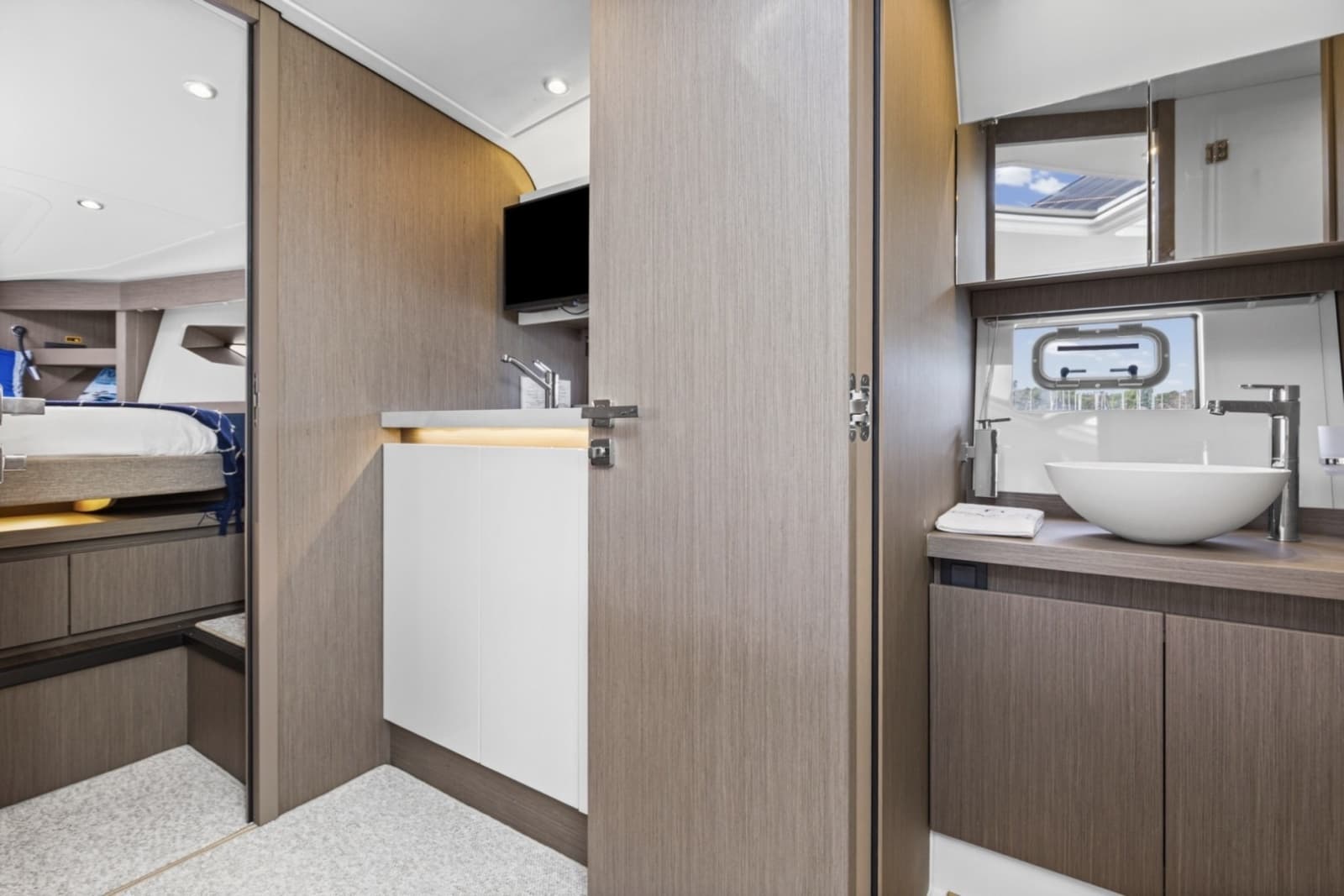 2022 Beneteau 41 Grand Turismo - Photo 16