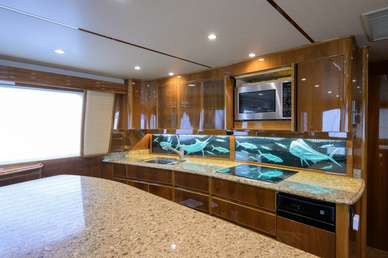 2014 Viking 70 Convertible - Photo 6
