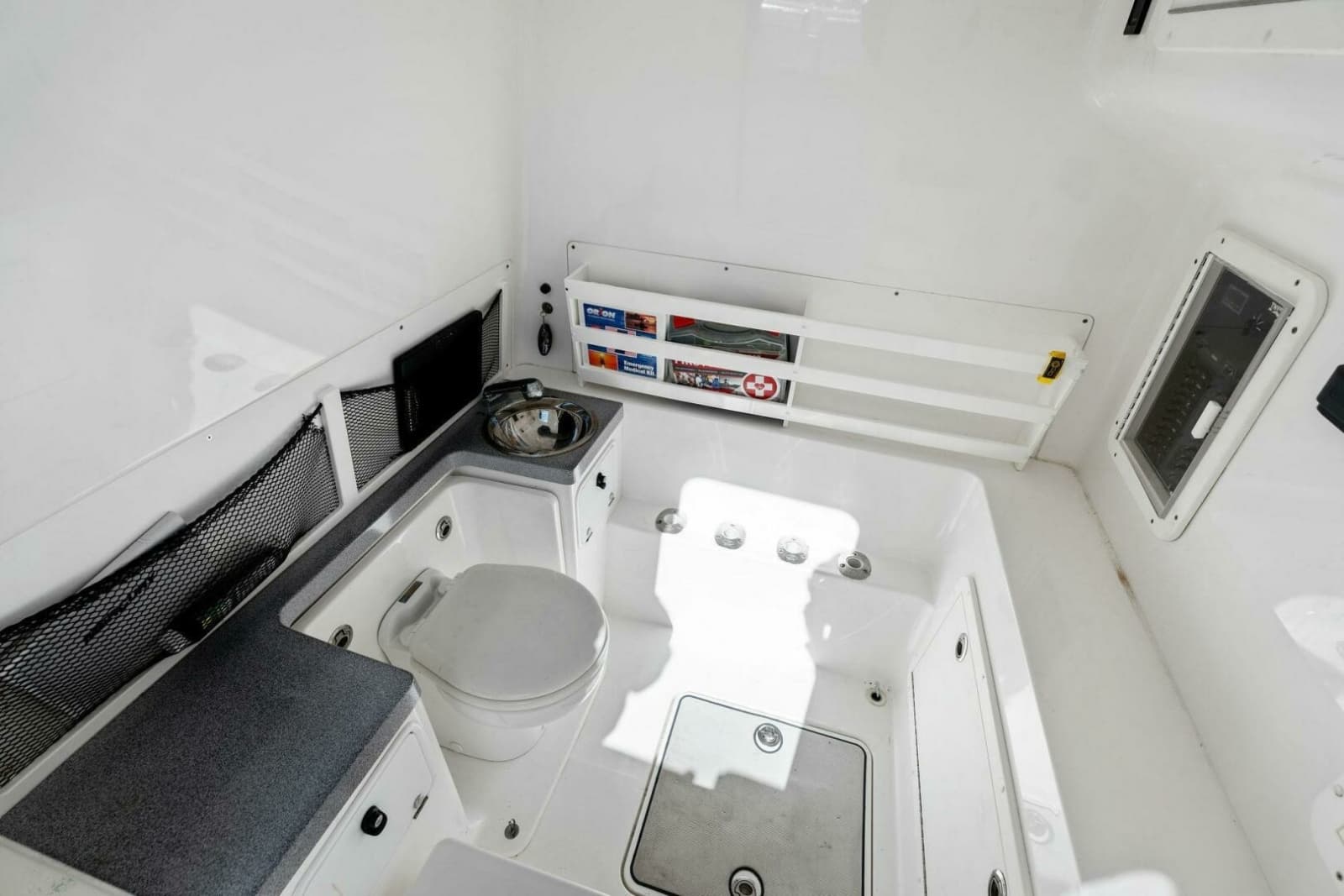 2019 Invincible 42 Open Fisherman - Photo 20