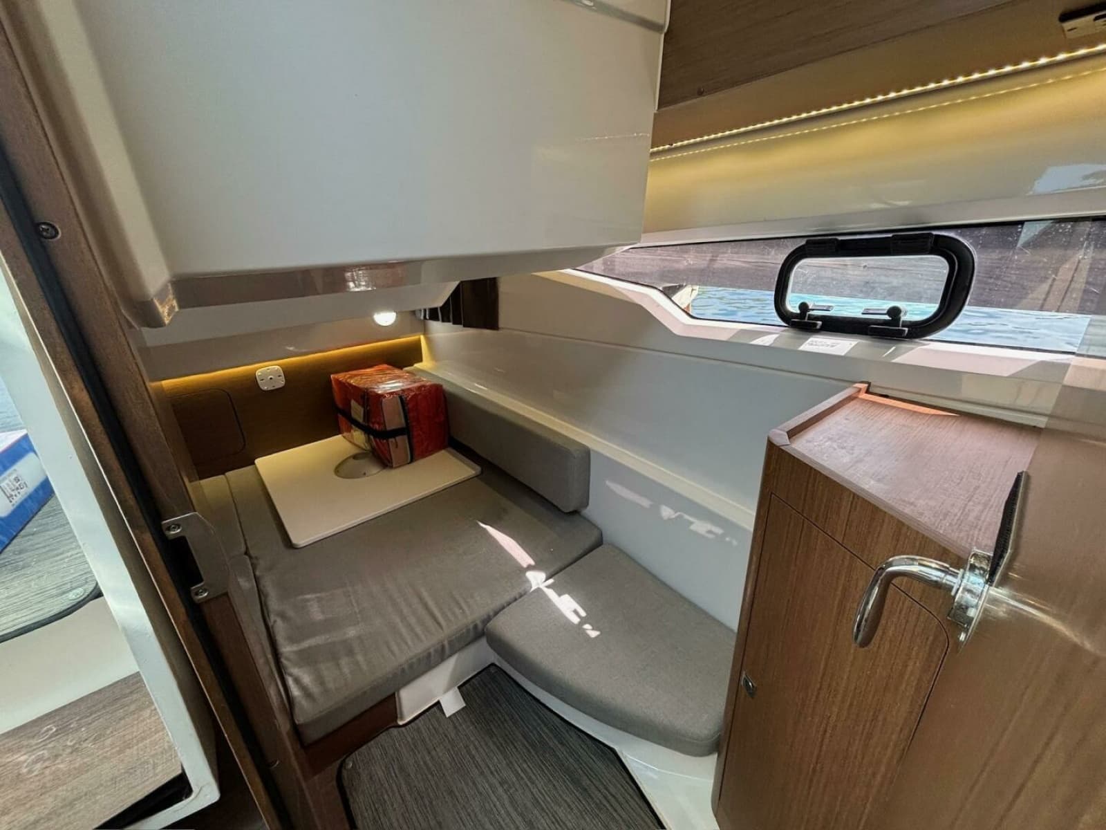 2020 Jeanneau NC895 - Photo 9