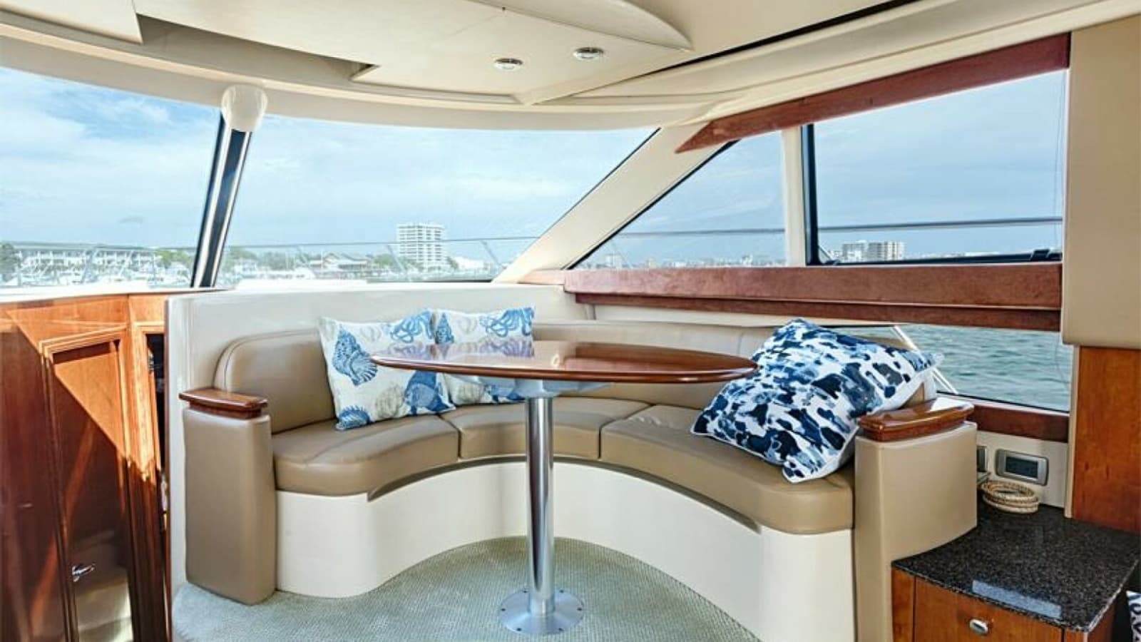 2006 Meridian 391 Sedan - Photo 14