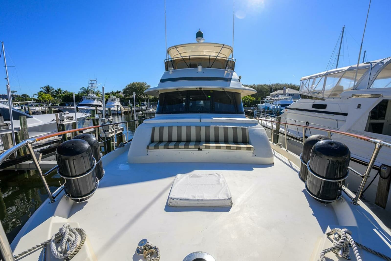1987 Hatteras 63 Motor Yacht - Photo 48