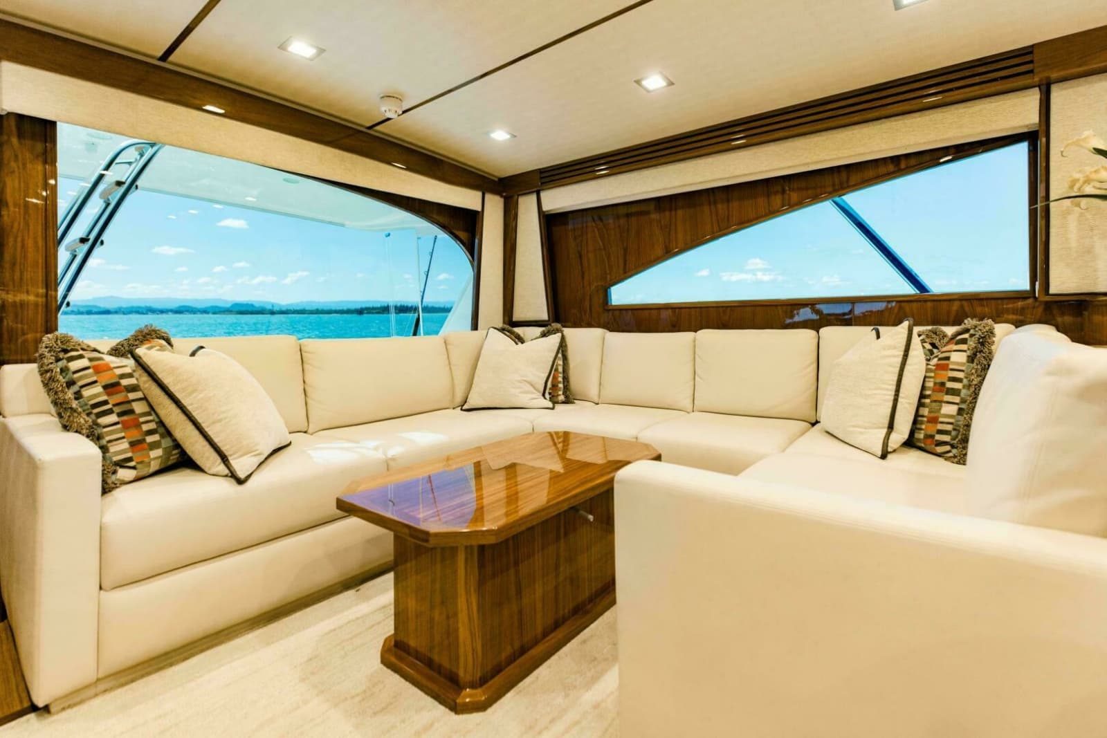 2020 Viking 72 Enclosed Bridge - Photo 6