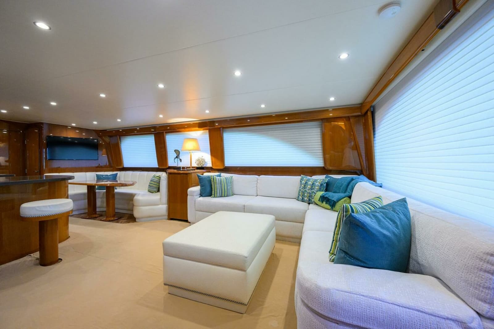 2014 Viking 76 Enclosed Bridge - Photo 8
