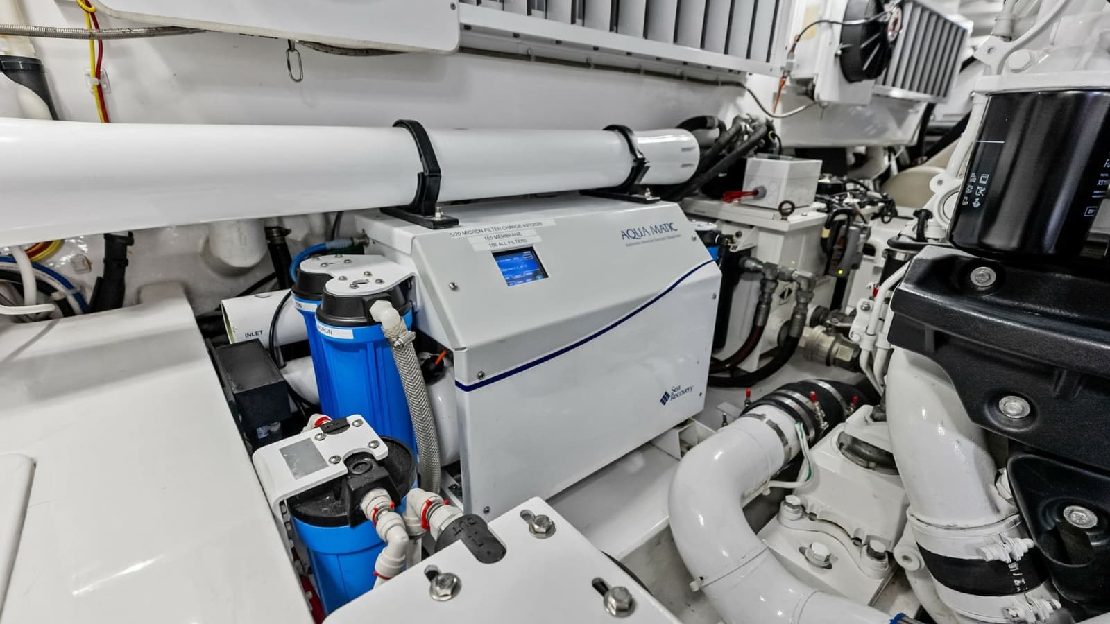 2018 Viking 62 Convertible - Photo 68