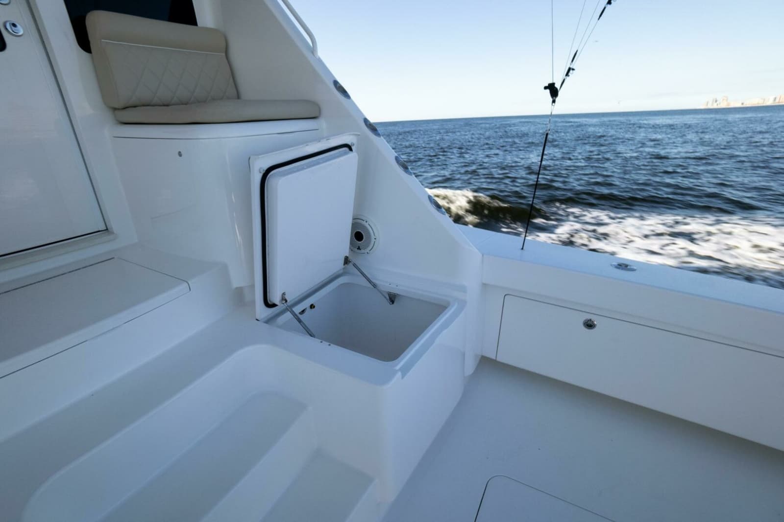 2021 Viking 72 Enclosed Bridge - Photo 43